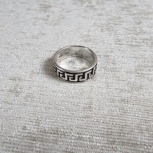 VINTAGE STERLING SILVER TRIBAL STYLE KEY LOCK RING MAZE BAND SIZE 6.5 Unisex